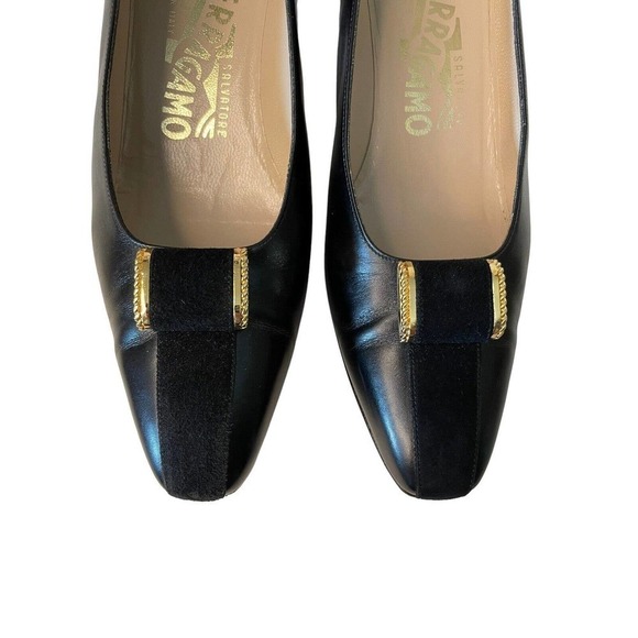 Salvatore Ferragamo Narrow Black Leather Low Heels 7 AA Black - Picture 6 of 10